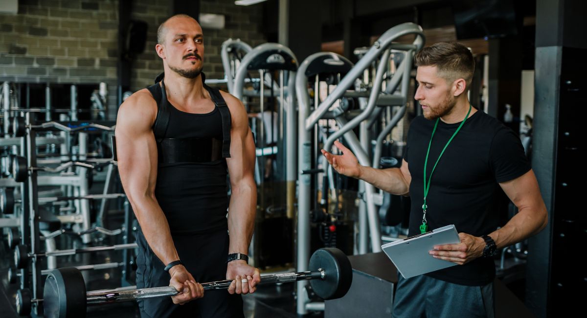 Comparing the Experience of Personal Training in a Gym and at Home