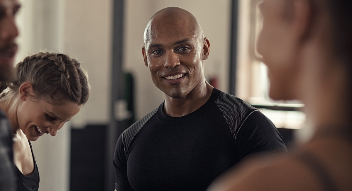 how to become a charismatic personal trainer with many happy clients